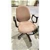 Image 2 : ROLLING OFFICE CHAIR