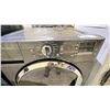 Image 5 : MAYTAG 3000 SERIES FRONTLOAD WASHER