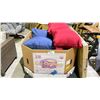 Image 1 : GAYLORD OF ASSORTED PATIO CUSHIONS
