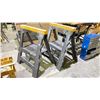 Image 2 : 2 FOLDING SAWHORSES