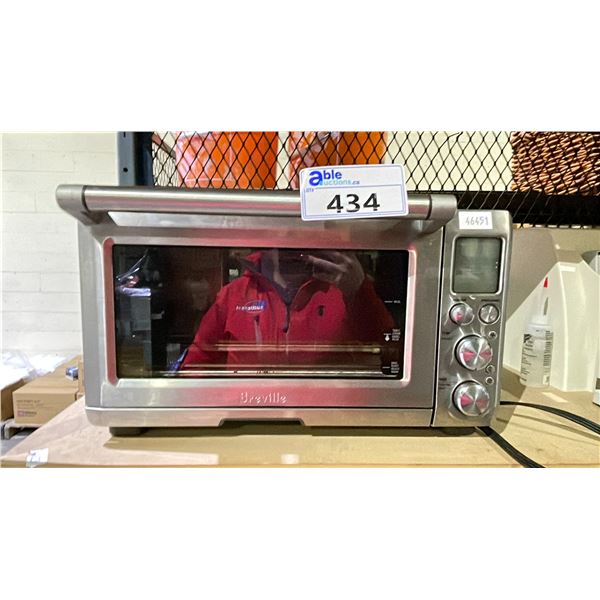 BREVILLE TOASTER OVEN (MISSING RACKS)