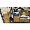 Image 4 : SHELF OF ASSORTED ITEMS INCLUDING: PORTABLE NET, SMALL SHELF & MORE (UNKNOWN WORKING CONDITION, MAY