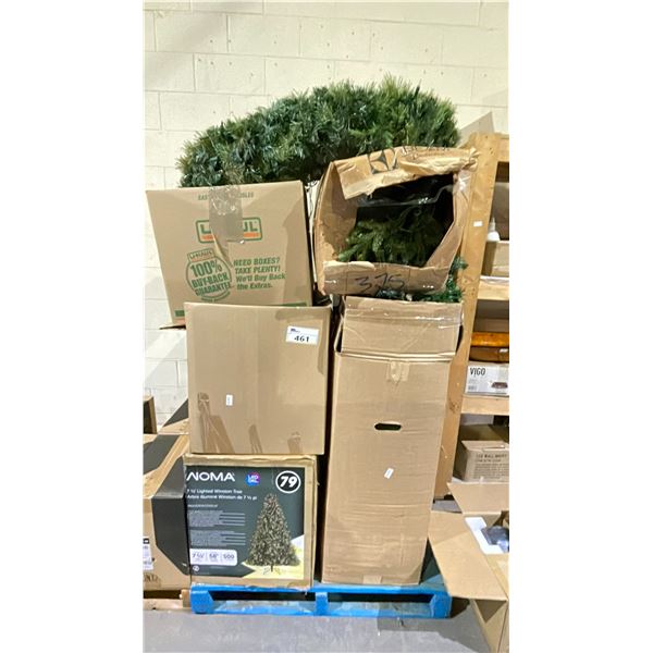 PALLET OF ASSORTED CHRISTMAS DECOR INCLUDING; NOMA LIGHTED TREE, GARLANDS & MORE