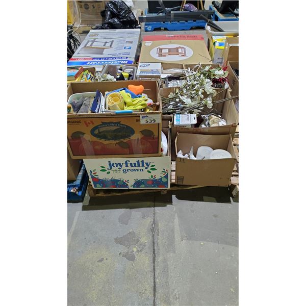 PALLET OF ASSORTED ITEMS INCLUDING; FAUX PLANTS, CANDLES & MORE