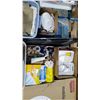 Image 2 : PALLET OF ASSORTED ITEMS INCLUDING; SWIFFER DUSTERS, FOOD PROCESSOR & MORE