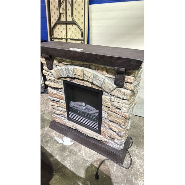 ELECTRIC FIREPLACE 120V 60HZ 1500W