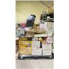Image 1 : PALLET OF ASSORTED ITEMS INCLUDING; WET/DRY VAC, RC CAR, PARABOLIC HEATER & MORE (UNKNOWN WORKING