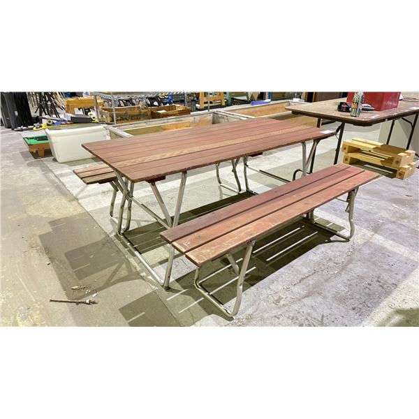 METAL & WOOD FOLDING PICNIC TABLE
