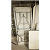 Image 2 : 5 FOLDING TABLE