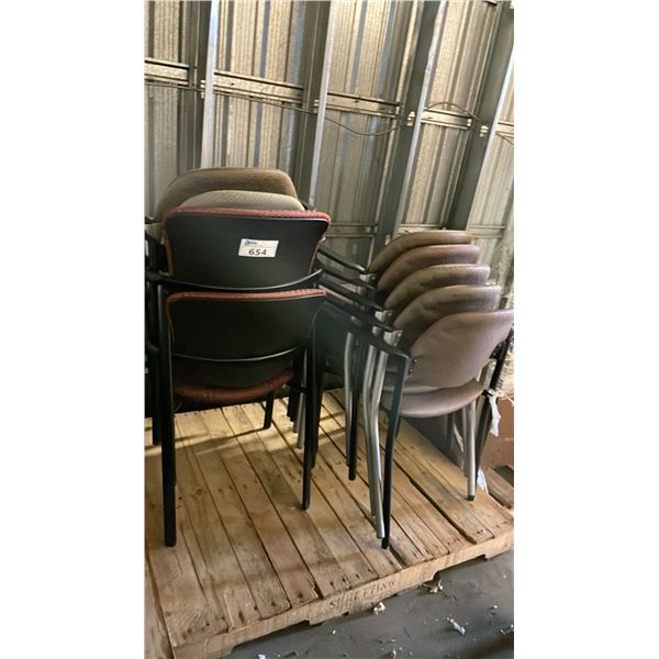 PALLET OF CHAIRS