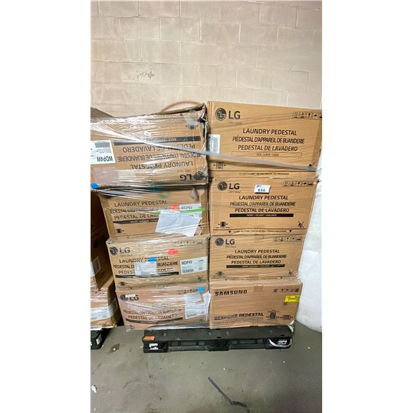 PALLET OF ASSORTED LAUNDRY PEDESTALS