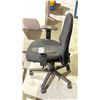 Image 2 : ROLLING OFFICE CHAIR