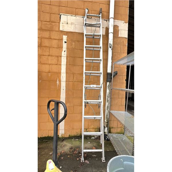 EXTENSION LADDER (DAMAGED)