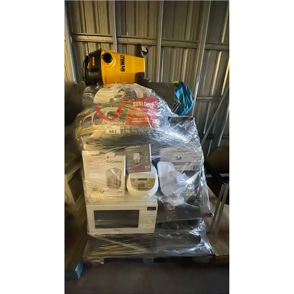 PALLET OF ASSORTED ITEMS INCLUDING; DEWALT SHOP VACUUM, COLEMAN SUNLODGE TENT, CUCKOO AUTOMATIC