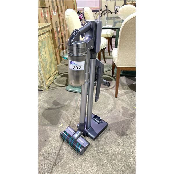 SAMSUNG  CANNISTER VACUUM