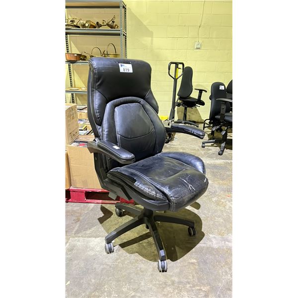 LAZBOY ROLLING OFFICE CHAIR