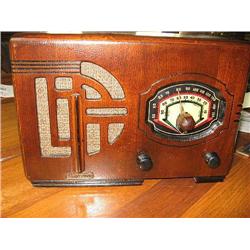 Clinton model B7, wood table radio