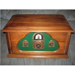 Randolph Radio Corp. model "Senior Six", green panel