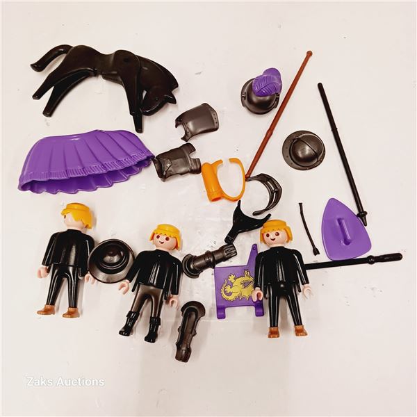 Playmobil 3329 3669 Knight & Squire Purple Barding Blanket Armor Head Playmobil