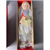 Image 5 : 2 New Beautiful Porcelain Collector Dolls Still in Boxes.
