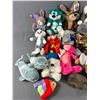 Image 2 : Lot of Various Vintage Stuffed Animals