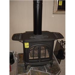 Lennox CL1500 Gas Stove w/ warming shelves and screen