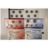 Image 1 : 2001 US MINT SET (UNC) P/D (WITH ENVELOPES) AND