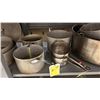 Image 3 : SHELF OF ASSORTED SIZED COMMERCIAL COOKING POTS/COLANDERS