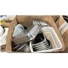 Image 2 : BOX OF ASSORTED COMMERCIAL KITCHENWARE INCLUDING INSERTS, BUCKETS & COLANDERS