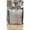 Image 1 : SILVER KING SKEF27-SD-1-BK6 115V STAINLESS STEEL COMMERCIAL SINGLE DOOR MOBILE COOLER