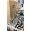 Image 2 : BOX OF ASSORTED COMMERCIAL RESTAURANT WINE GLASSES