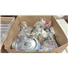 Image 2 : LARGE BOX OF ASSORTED COMMERCIAL RESTAURANT ITEMS INCLUDING JARS, UTENSILS & METAL TRAYS