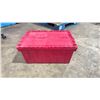 Image 2 : 50 COMMERCIAL STACKING RED HINGED LID STORAGE TOTES