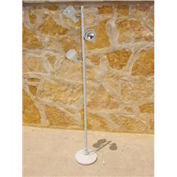Floor lamp w/3 adj. lights