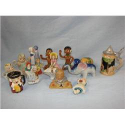 Minitures, inlcudes Toby Mug-14 items