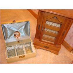 2 jewelry boxes