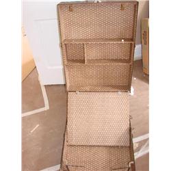 Garment trunk with great basketweave pattern inside