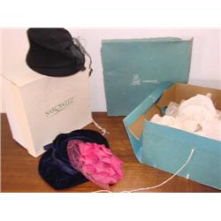 3 vintage hats in 2 old hat boxes