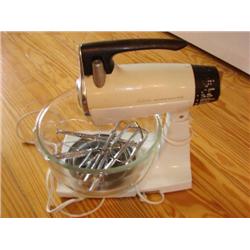 Vintage Sunbeam Mix Master w/bowl-works!