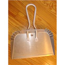 Texas Size Dust Pan