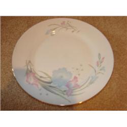 Large set of Floral China-inclds. 8 dinner plates