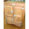 Image 1 : Old wood ice box-White Mountain label, with keys!