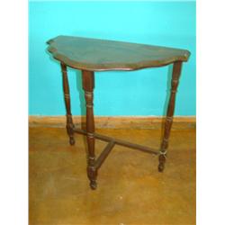 1/2 Moon Scalloped Edge Table