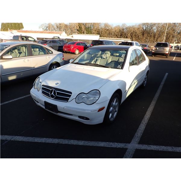 2001 Mercedes-Benz C320