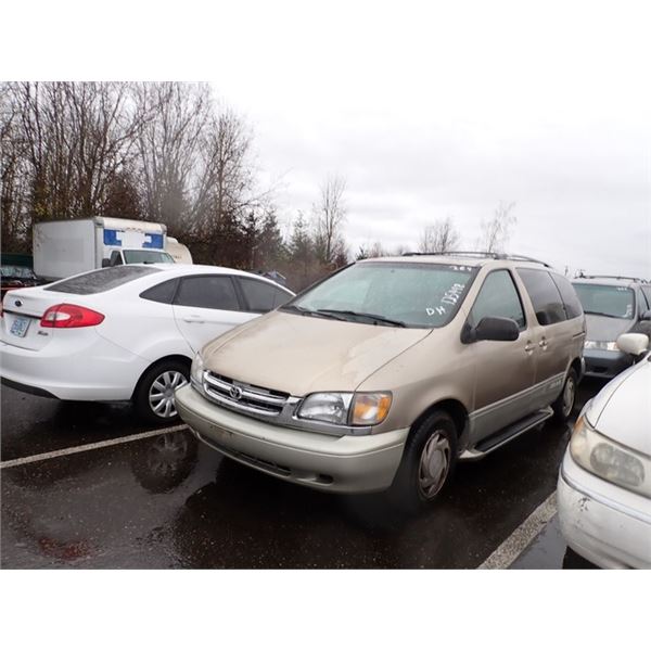 2000 Toyota Sienna