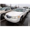 Image 1 : 1999 Lincoln Town Car