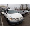Image 2 : 2001 Toyota Sienna