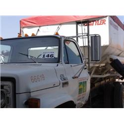 GMC 6500 10 Wheeler Nurse Truck