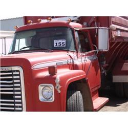 International 1800 10 Wheeler Truck