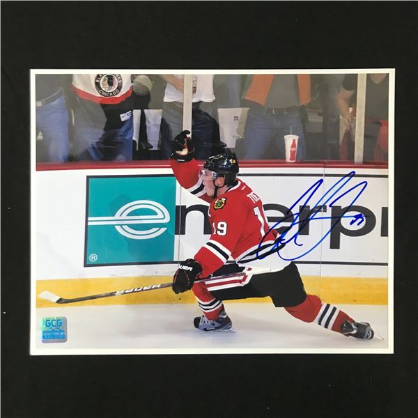 JONATHAN TOEWS SIGNED 11 X 14 (GCG HOLO)